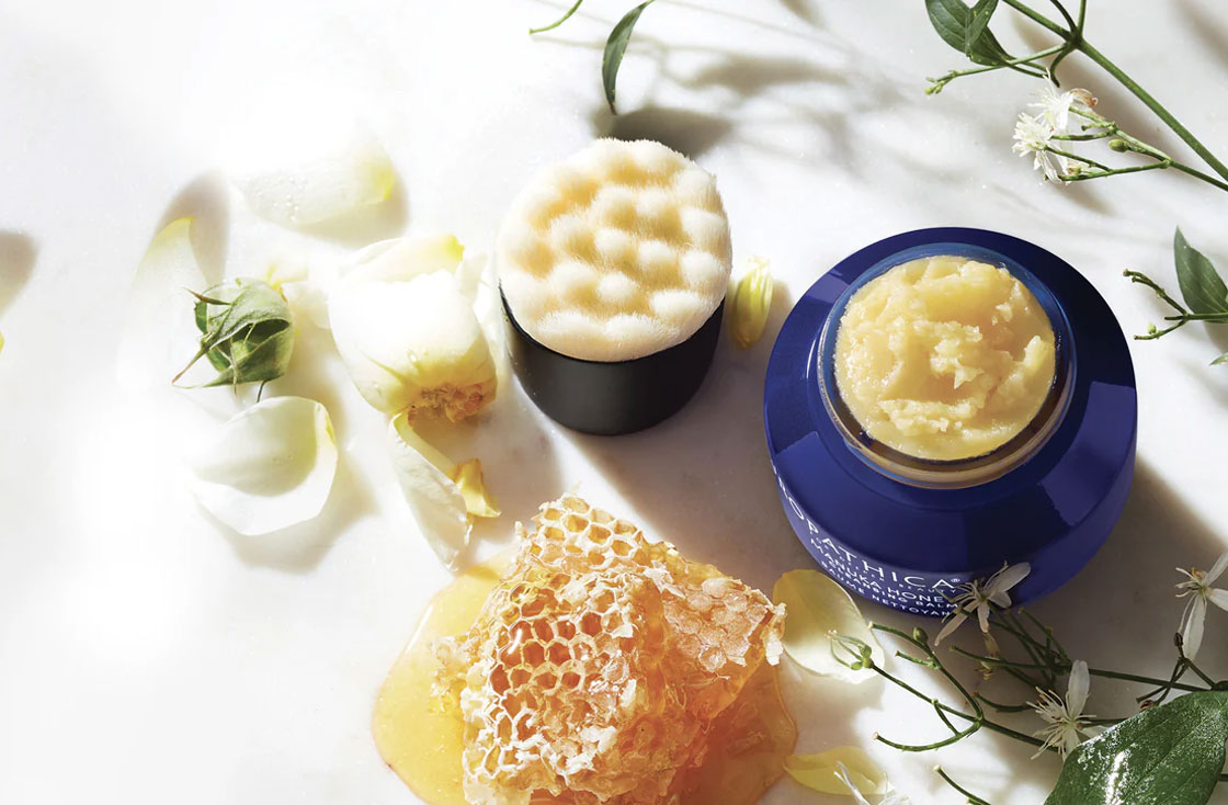 A Manuka mézes tisztító balzsam használata